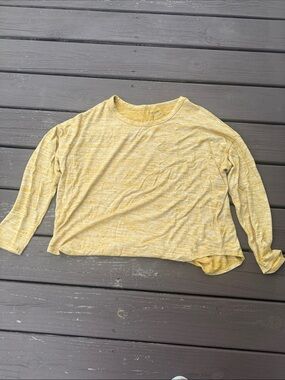 Time and Tru Yellow Heather Crewneck Top💚